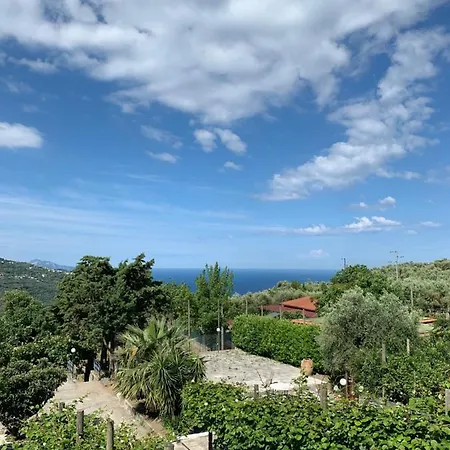 فندق مبيت وإفطار La Casa Del Sole فيكو إيكوينس