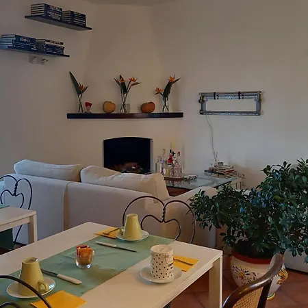 La Casa Del Sole לינה וארוחת בוקר